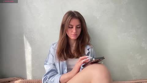 M I A online show from 05.12.26