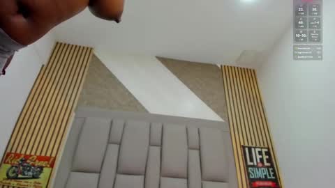 Snapshot of maiacharris chatting on 01.29.25 maiacharris online show from 01.29.25