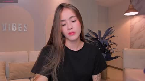 Snapshot of maiacollins chatting on 02.21.26 Maia online show from 02.21.26