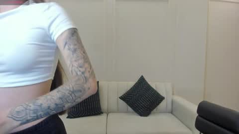 Snapshot of maiacollins chatting on 02.26.26 Maia online show from 02.26.26