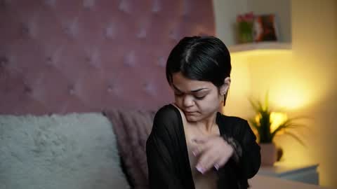  Maia  online show from 10.11.25