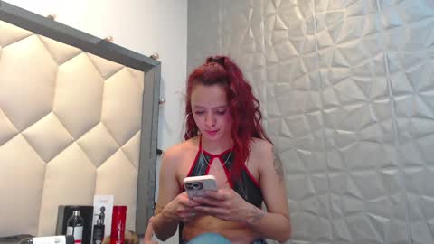 Snapshot of maiapark chatting on 12.21.24 Maia online show from 12.21.24