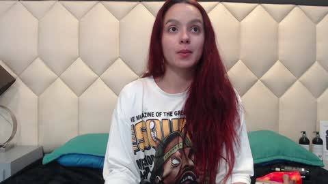 Snapshot of maiapark chatting on 01.02.25 Maia online show from 01.02.25