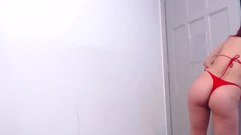 Snapshot of maiapark chatting on 03.05.25 Maia online show from 03.05.25