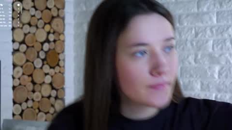 Snapshot of maidabuoy chatting on 11.04.25 Lucy online show from 11.04.25