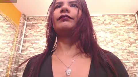 Snapshot of maidy19 chatting on 01.23.25 maidy19 online show from 01.23.25