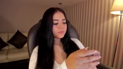 Snapshot of maiiitee_ chatting on 10.03.25 Mait online show from 10.03.25