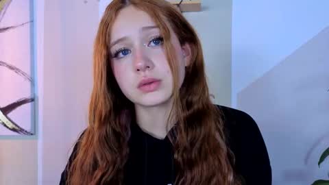 Snapshot of mailin18 chatting on 09.30.25 Mailin online show from 09.30.25