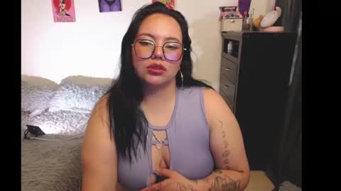 Snapshot of maily_888 chatting on 10.01.25 maily online show from 10.01.25