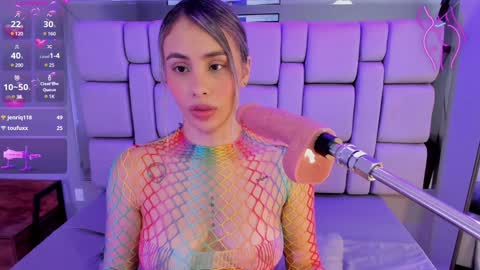 Snapshot of maily_zans chatting on 12.18.24 Maily online show from 12.18.24