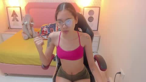 Snapshot of mailylove1 chatting on 12.30.24  M A I L Y  online show from 12.30.24