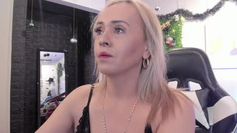 Carolina Barrantes Munera online show from 01.04.25