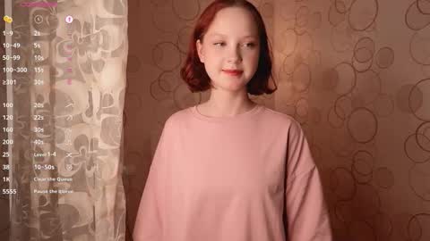 Snapshot of maisiemiller chatting on 10.18.25 Maisie online show from 10.18.25
