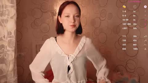 Snapshot of maisiemiller chatting on 10.21.25 Maisie online show from 10.21.25