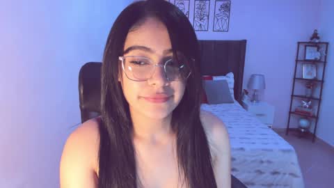 Snapshot of maite_kanes chatting on 02.04.25 Maite online show from 02.04.25