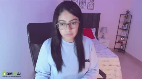 Snapshot of maite_kanes chatting on 10.25.25 Maite online show from 10.25.25