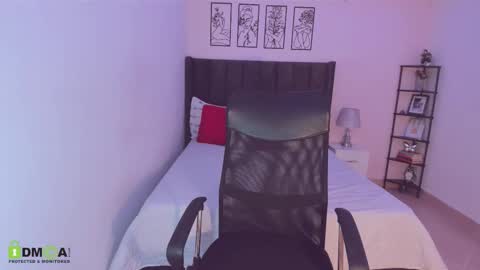 Snapshot of maite_kanes chatting on 10.29.25 Maite online show from 10.29.25