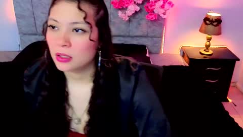 Snapshot of maite_stone1 chatting on 10.11.25 MAITE STONE1 online show from 10.11.25