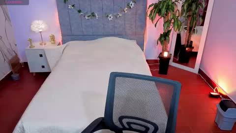 MAITE STONE1 online show from 02.26.26