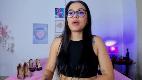 mai  online show from 10.25.25