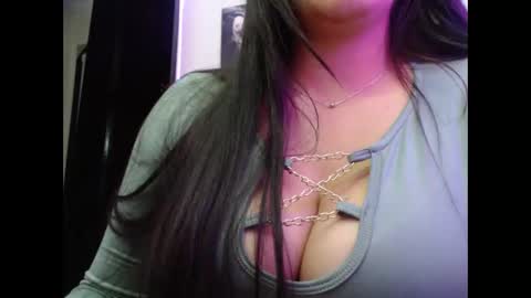 Snapshot of maitte_22 chatting on 12.08.24 Hello friends Im on another account    online show from 12.08.24