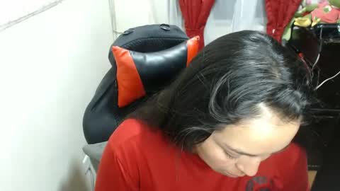 Snapshot of maitte_22 chatting on 01.20.25 Hello friends Im on another account    online show from 01.20.25