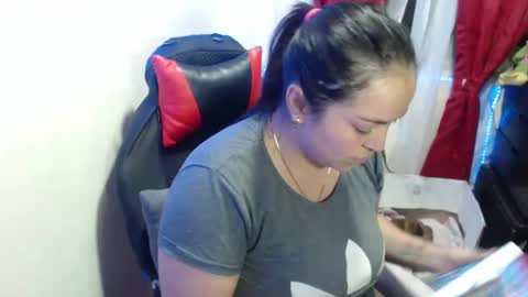 Snapshot of maitte_22 chatting on 01.22.25 Hello friends Im on another account    online show from 01.22.25