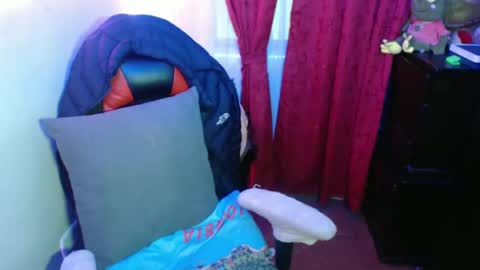 Snapshot of maitte_22 chatting on 02.14.25 Hello friends Im on another account    online show from 02.14.25