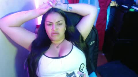 Snapshot of maitte_22 chatting on 02.19.25 Hello friends Im on another account    online show from 02.19.25