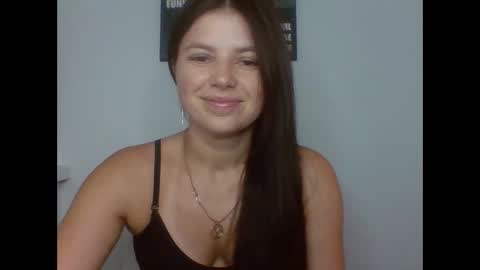 Snapshot of make_mesmile chatting on 09.10.25 make_mesmile online show from 09.10.25