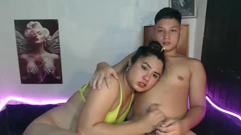 Snapshot of makehugecock chatting on 10.05.25 makehugecock online show from 10.05.25