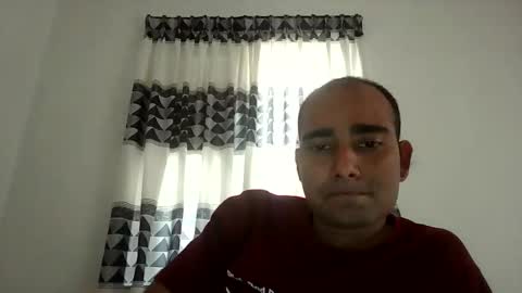 Snapshot of makemehotbengal chatting on 11.02.25 rhul online show from 11.02.25