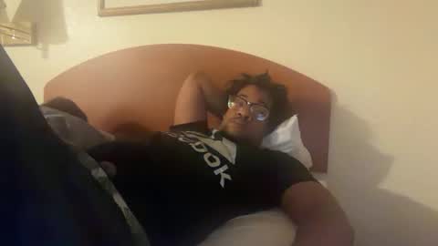 makemenutinmywifewhilewefuck online show from 04.27.26