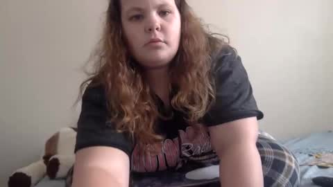 makemesquirt06 online show from 10.24.25