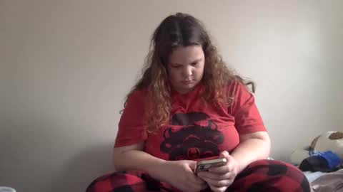 makemesquirt06 online show from 10.26.25