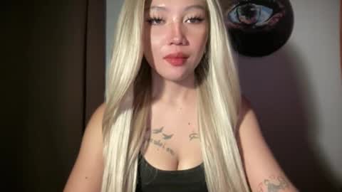 Snapshot of makemesquirt_xxx chatting on 06.08.26 KEANA online show from 06.08.26