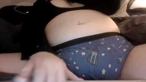 Snapshot of makemewatch chatting on 09.20.25 makemewatch online show from 09.20.25