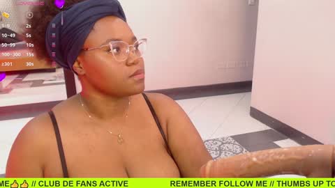 Snapshot of makena_gh chatting on 12.28.24 makena online show from 12.28.24
