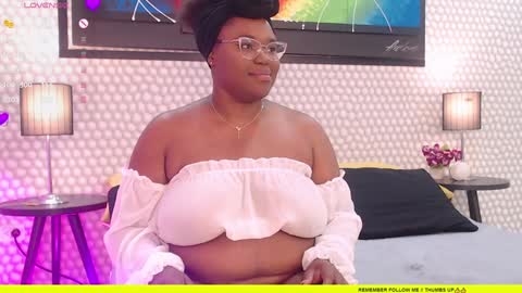 Snapshot of makena_gh chatting on 12.30.24 makena online show from 12.30.24