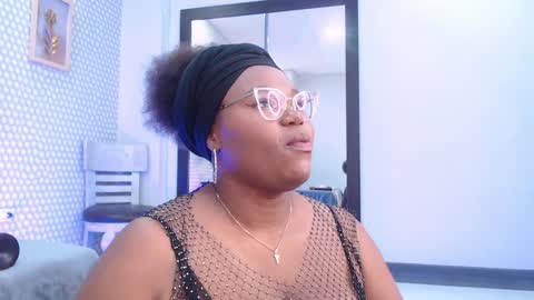 Snapshot of makena_gh chatting on 02.07.25 makena online show from 02.07.25