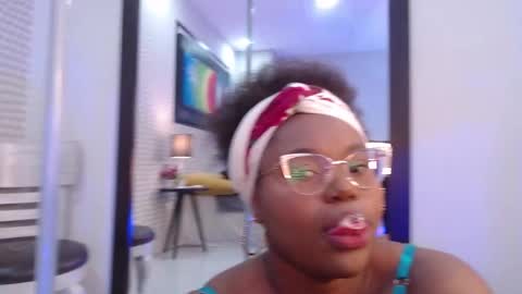 Snapshot of makena_gh chatting on 02.23.25 makena online show from 02.23.25