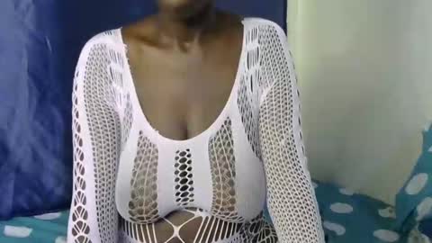 Snapshot of malaika_musa chatting on 09.12.25 malaika_musa online show from 09.12.25