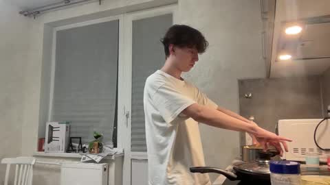 Snapshot of malcolm_yang chatting on 02.04.25 Tom and Mark 3 online show from 02.04.25