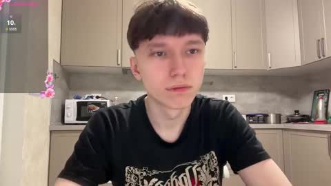 Snapshot of malcolm_yang chatting on 02.16.25 Tom and Mark 3 online show from 02.16.25