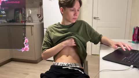 Snapshot of malcolm_yang chatting on 02.17.25 Tom and Mark 3 online show from 02.17.25