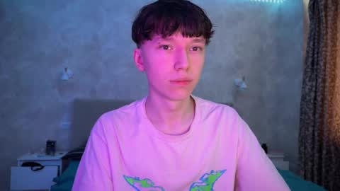 Snapshot of malcolm_yang chatting on 03.08.25 Tom and Mark 3 online show from 03.08.25