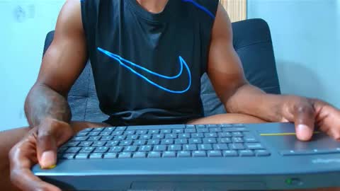 Snapshot of malcompierce chatting on 11.03.25 Malcom online show from 11.03.25