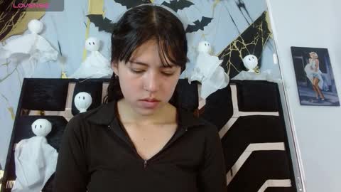 malejacs01 online show from 10.17.25