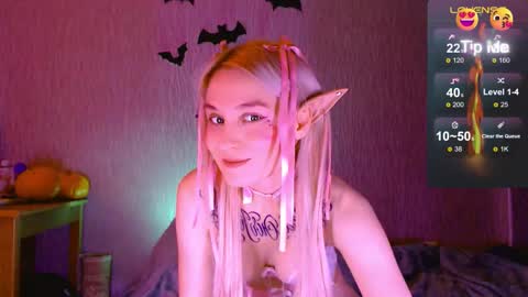 Mischelle online show from 10.31.25