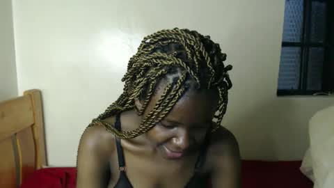 Snapshot of malia_latifa chatting on 02.10.26 lati online show from 02.10.26